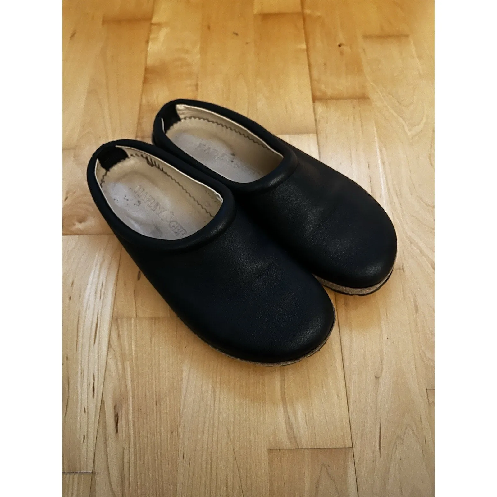 Haflinger Unisex Phillip Leather Clogs – Black, Women's 7 / Men's 6