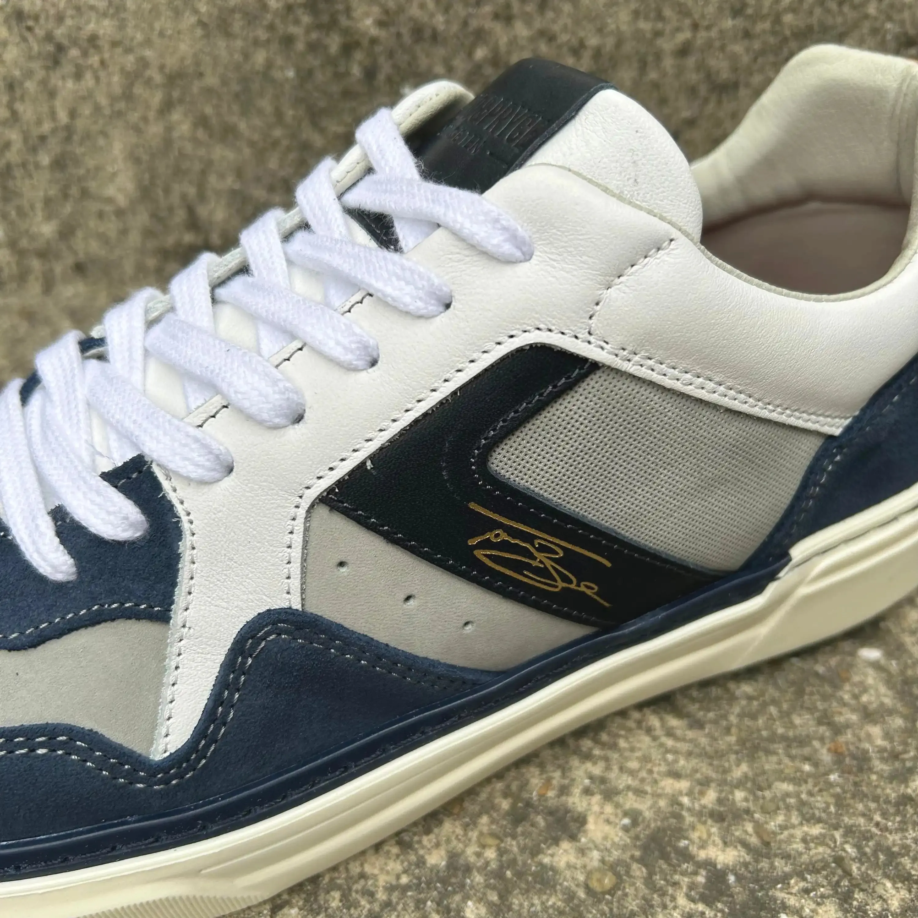 Lloyd & Pryce Mens Brache Sneakers Denim Split
