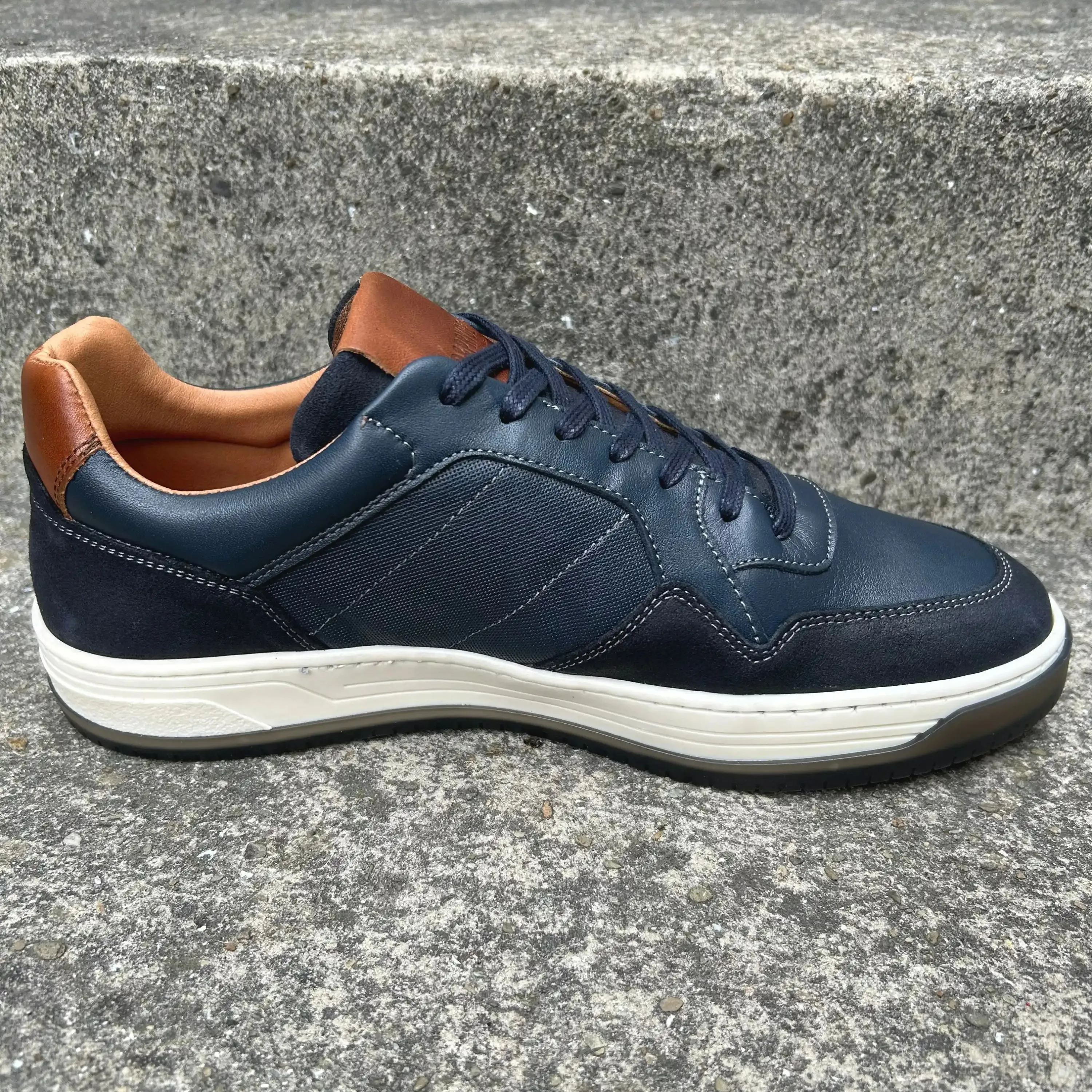 Lloyd & Pryce Mens Izuch Sneakers Storm Dot