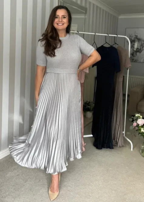 Mocha Short Sleeve Pleated Jumper Dress