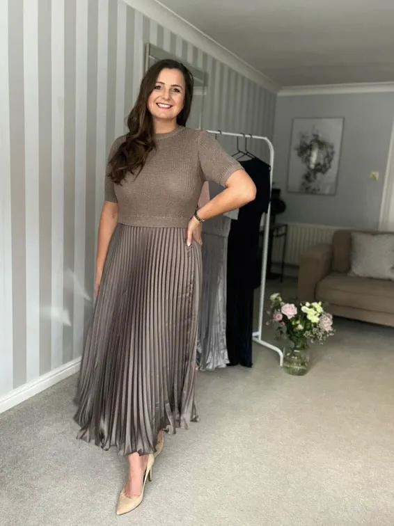 Mocha Short Sleeve Pleated Jumper Dress
