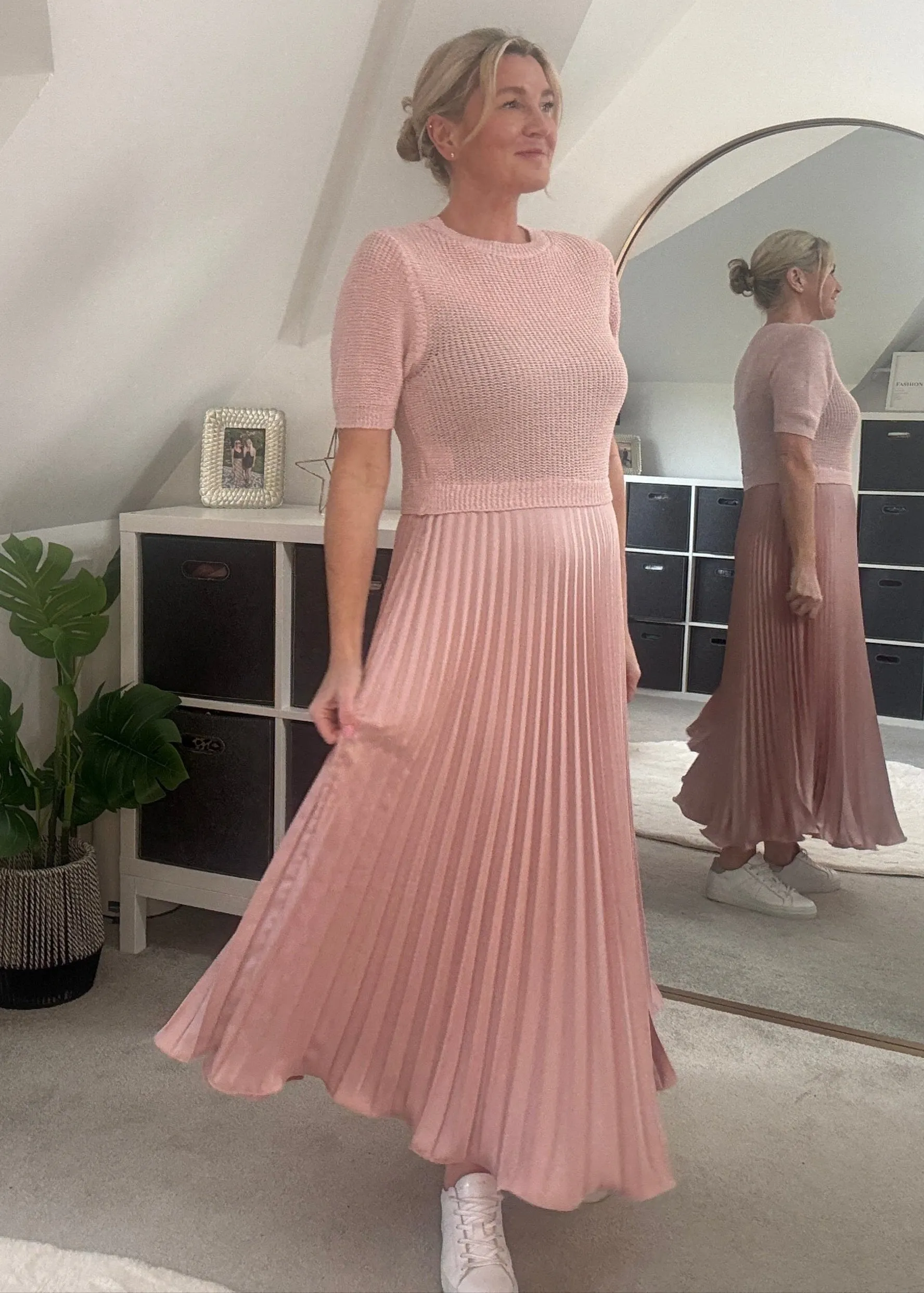 Mocha Short Sleeve Pleated Jumper Dress