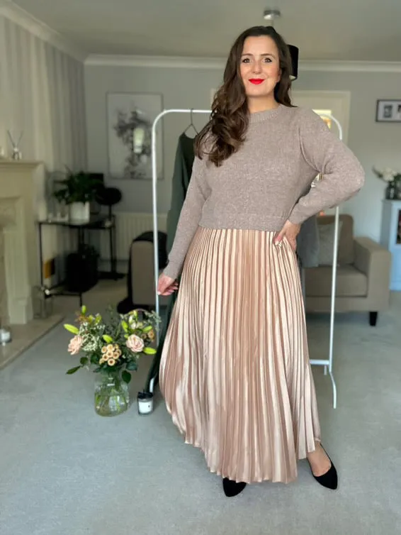 Mocha Short Sleeve Pleated Jumper Dress