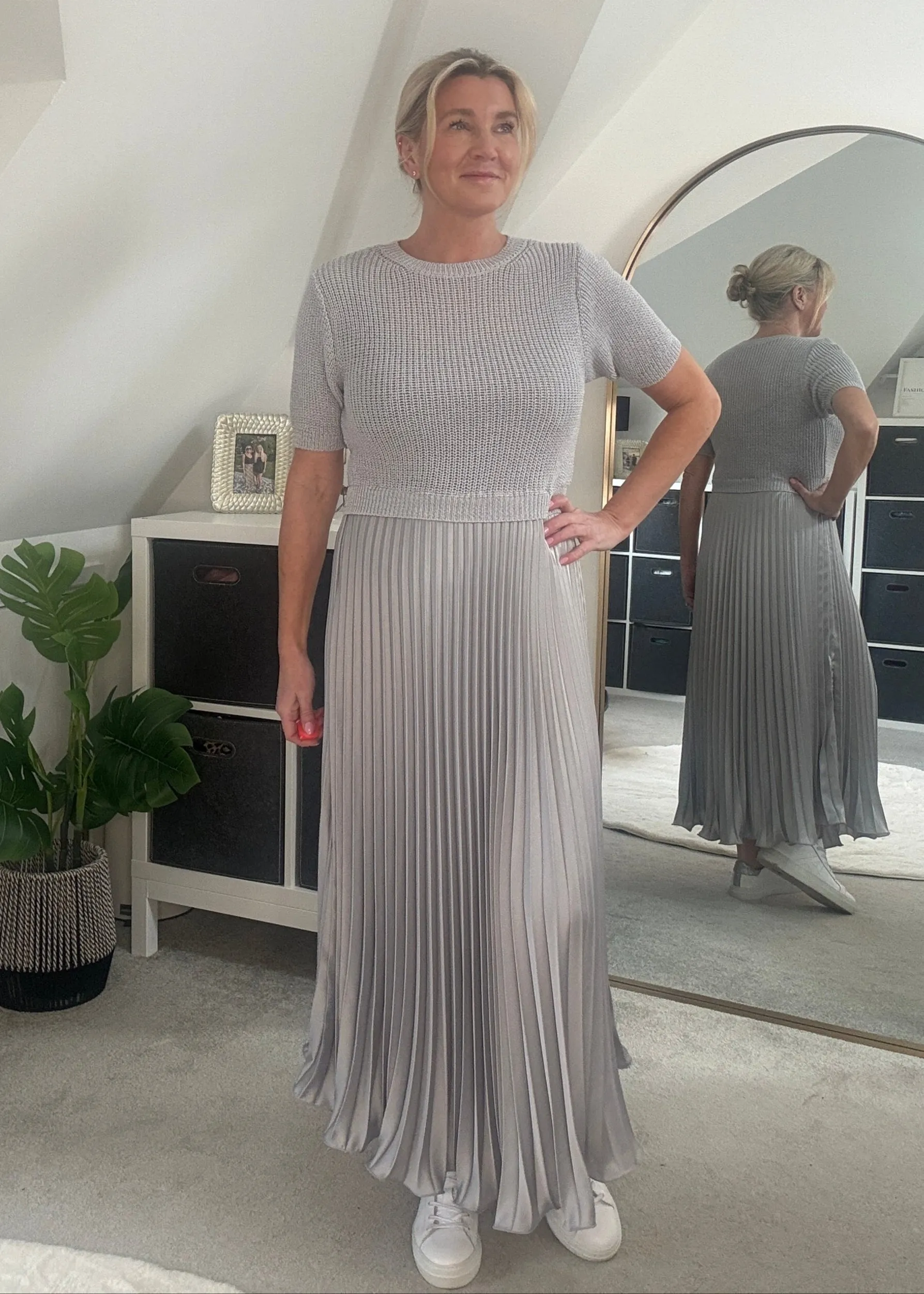 Mocha Short Sleeve Pleated Jumper Dress