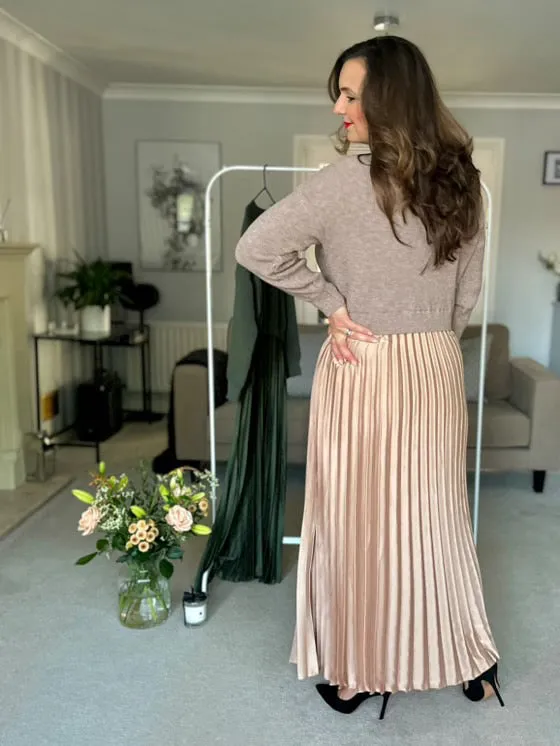 Mocha Short Sleeve Pleated Jumper Dress