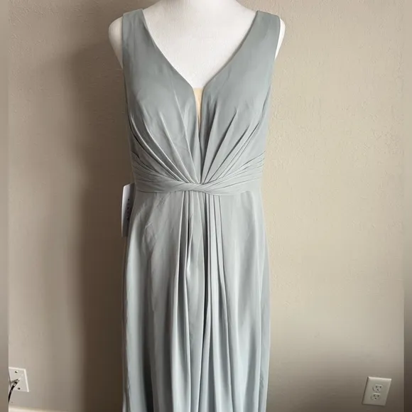 NWT Azazie Gina Dolphin Grey A-Line V-Neck Pleated Bridesmaids Dress Women’s 10