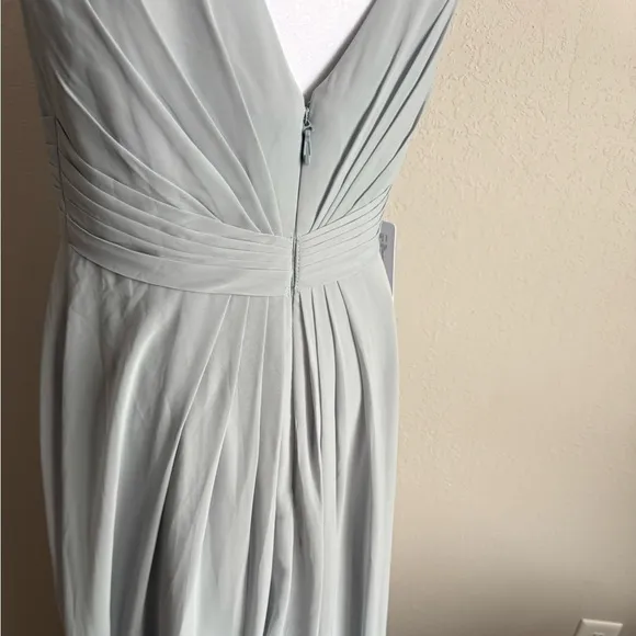 NWT Azazie Gina Dolphin Grey A-Line V-Neck Pleated Bridesmaids Dress Women’s 10