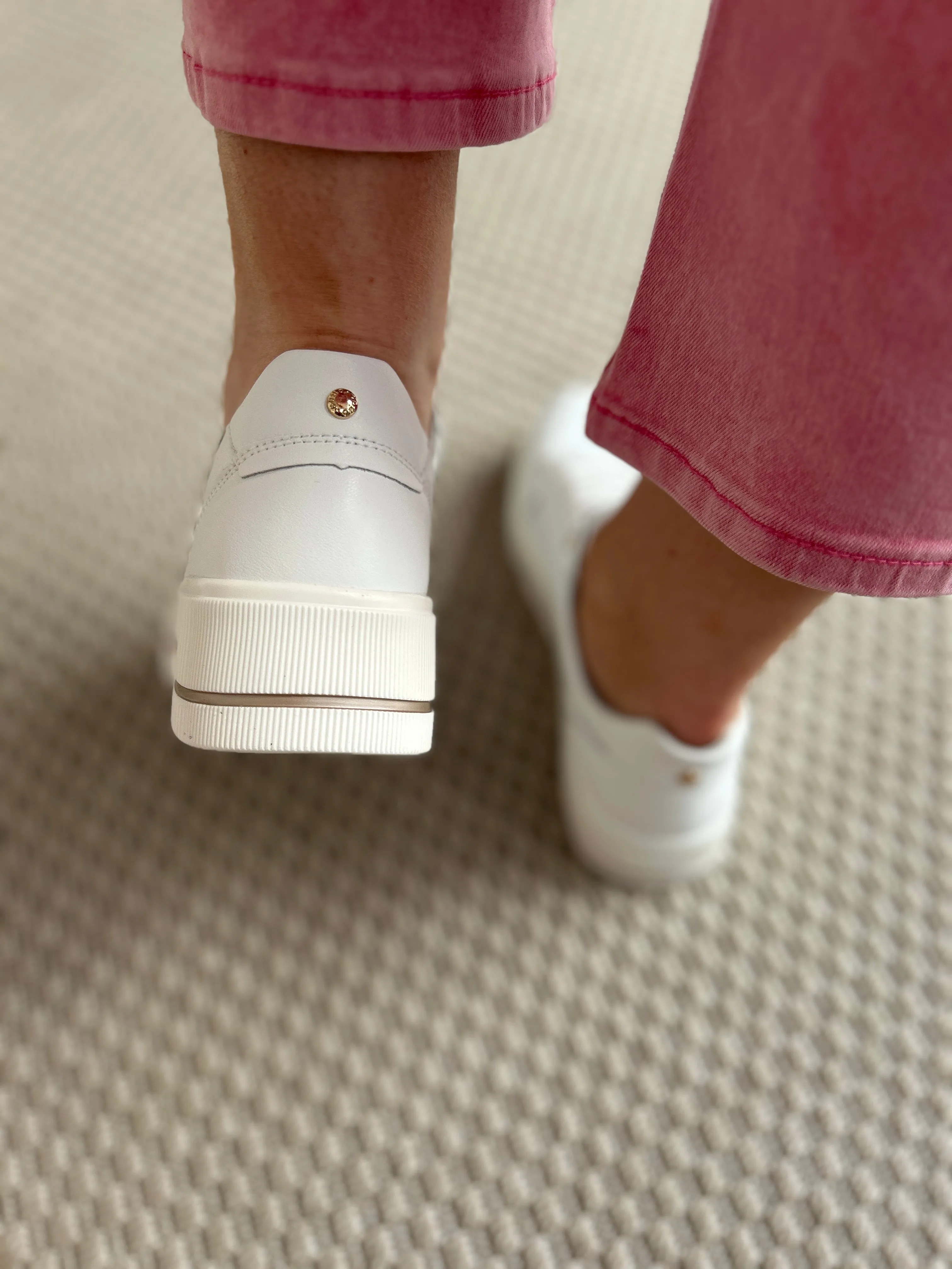 Ravenna White Trainer
