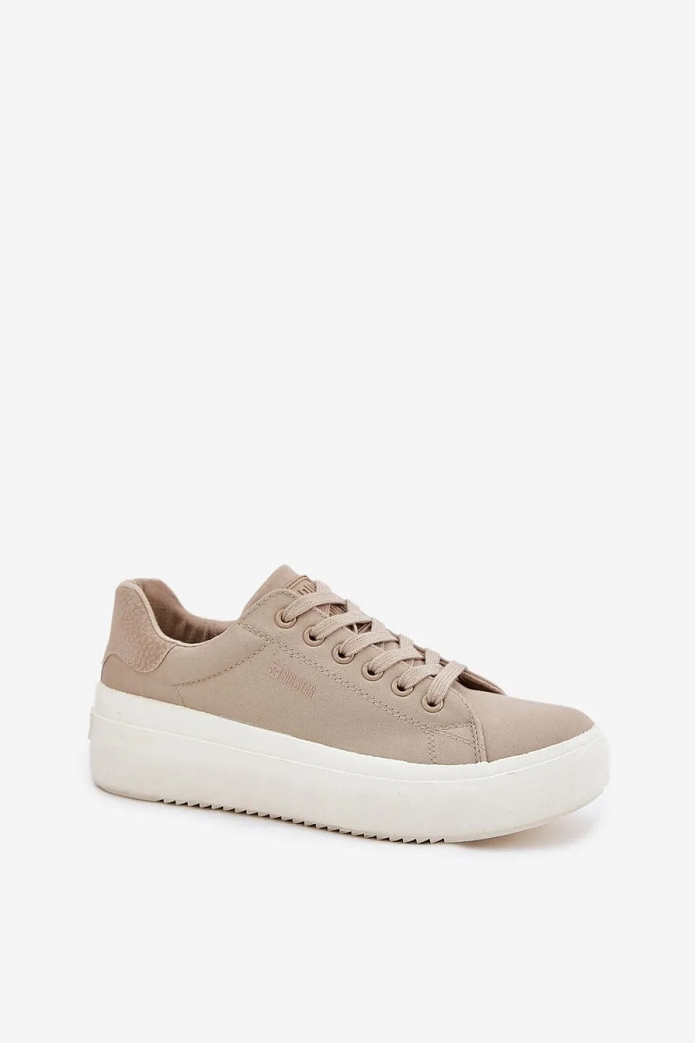 Sneakers Step in style