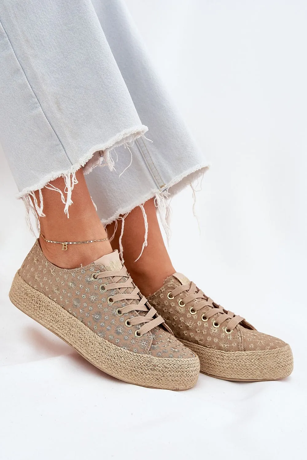Sneakers Step in style