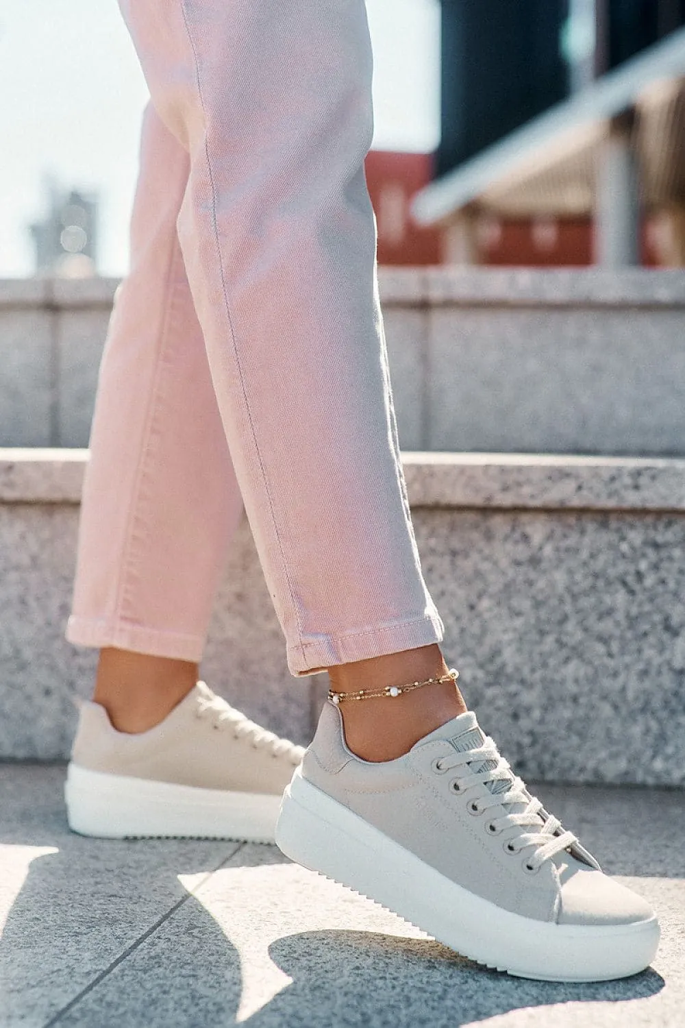 Sneakers Step in style