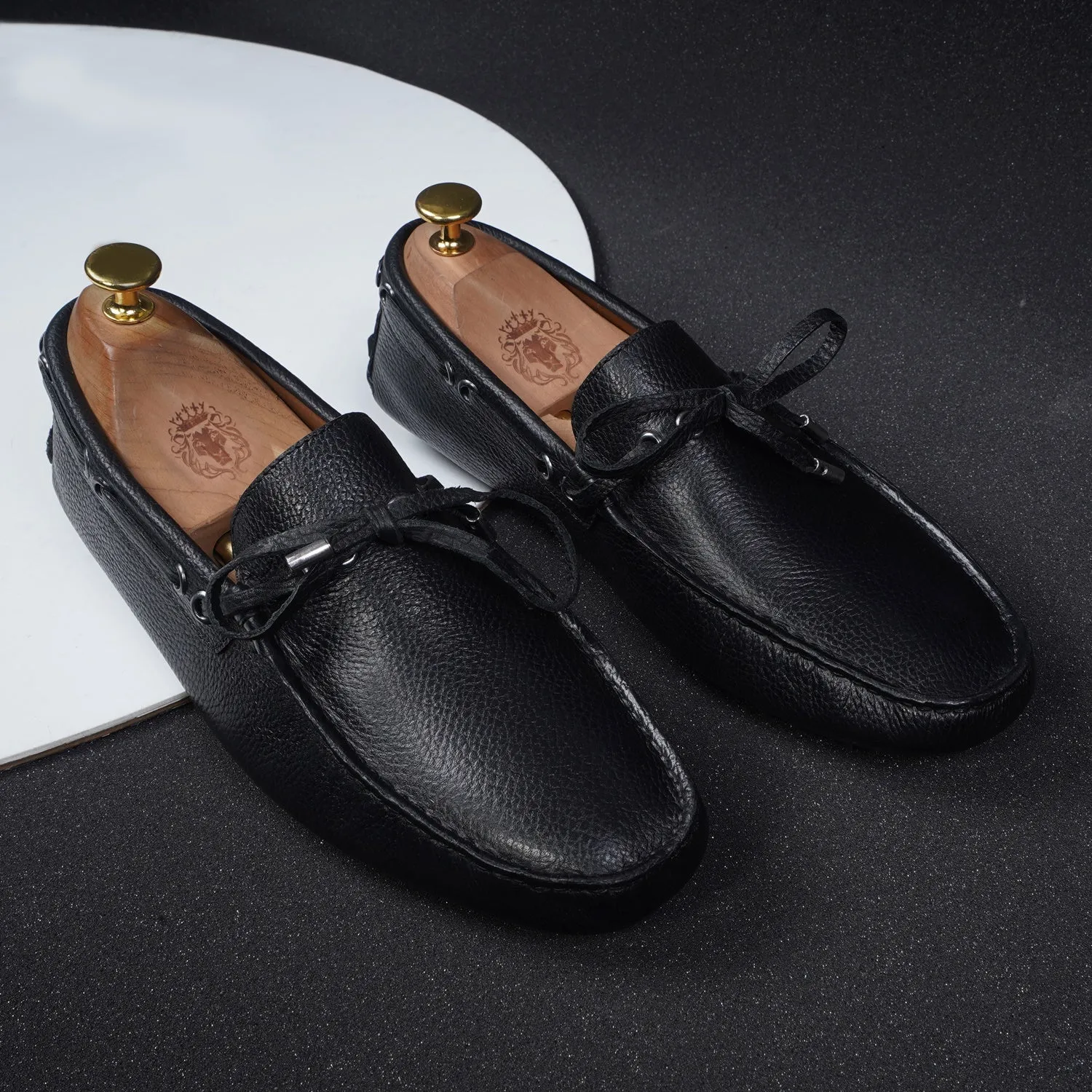 Tassel Bow Driver Loafer with Black Texture Leather