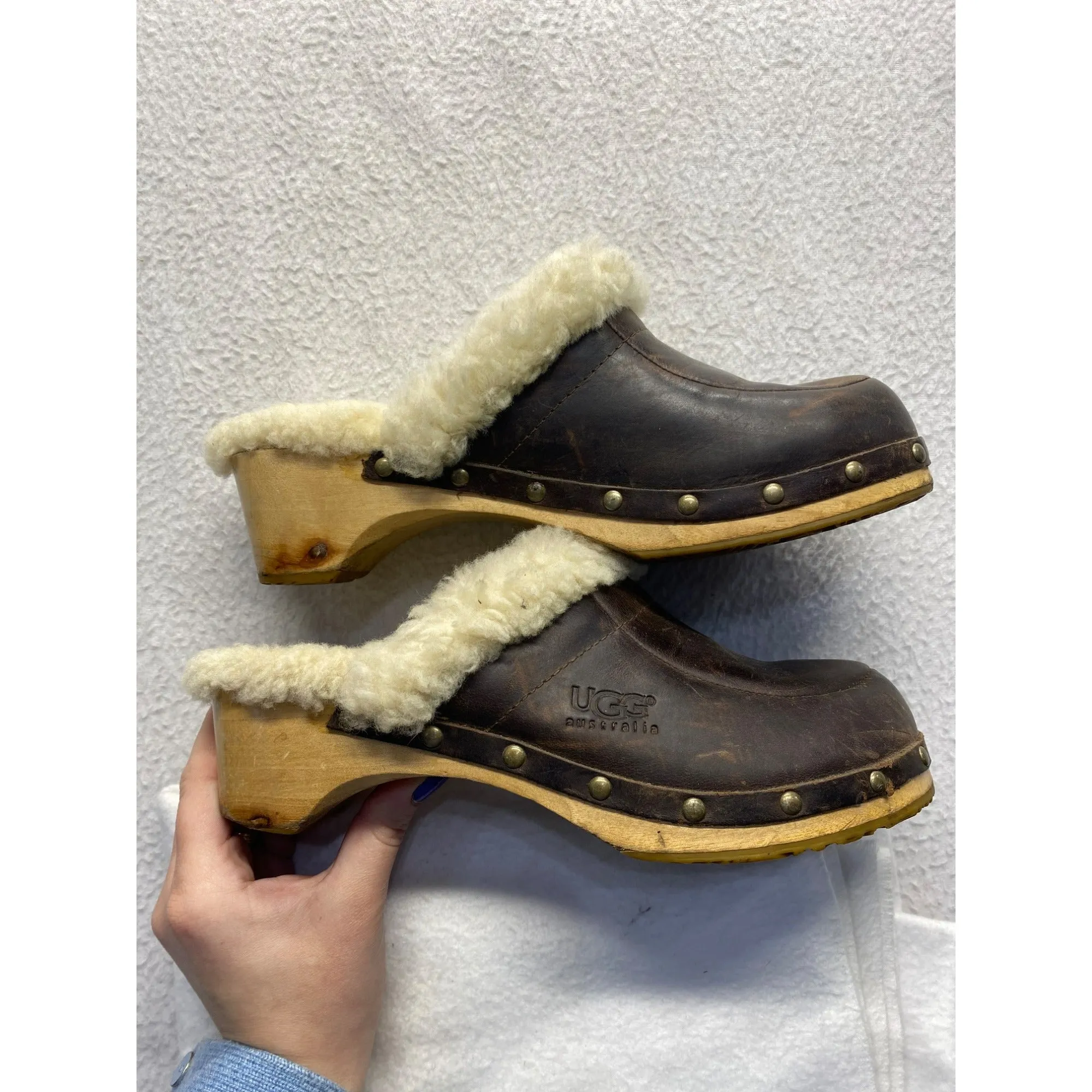 UGG Australia Womens Sheepskin-Lined Leather Clogs #5845