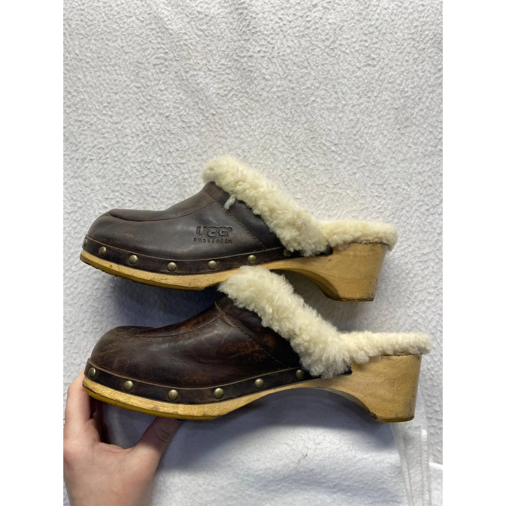 UGG Australia Womens Sheepskin-Lined Leather Clogs #5845