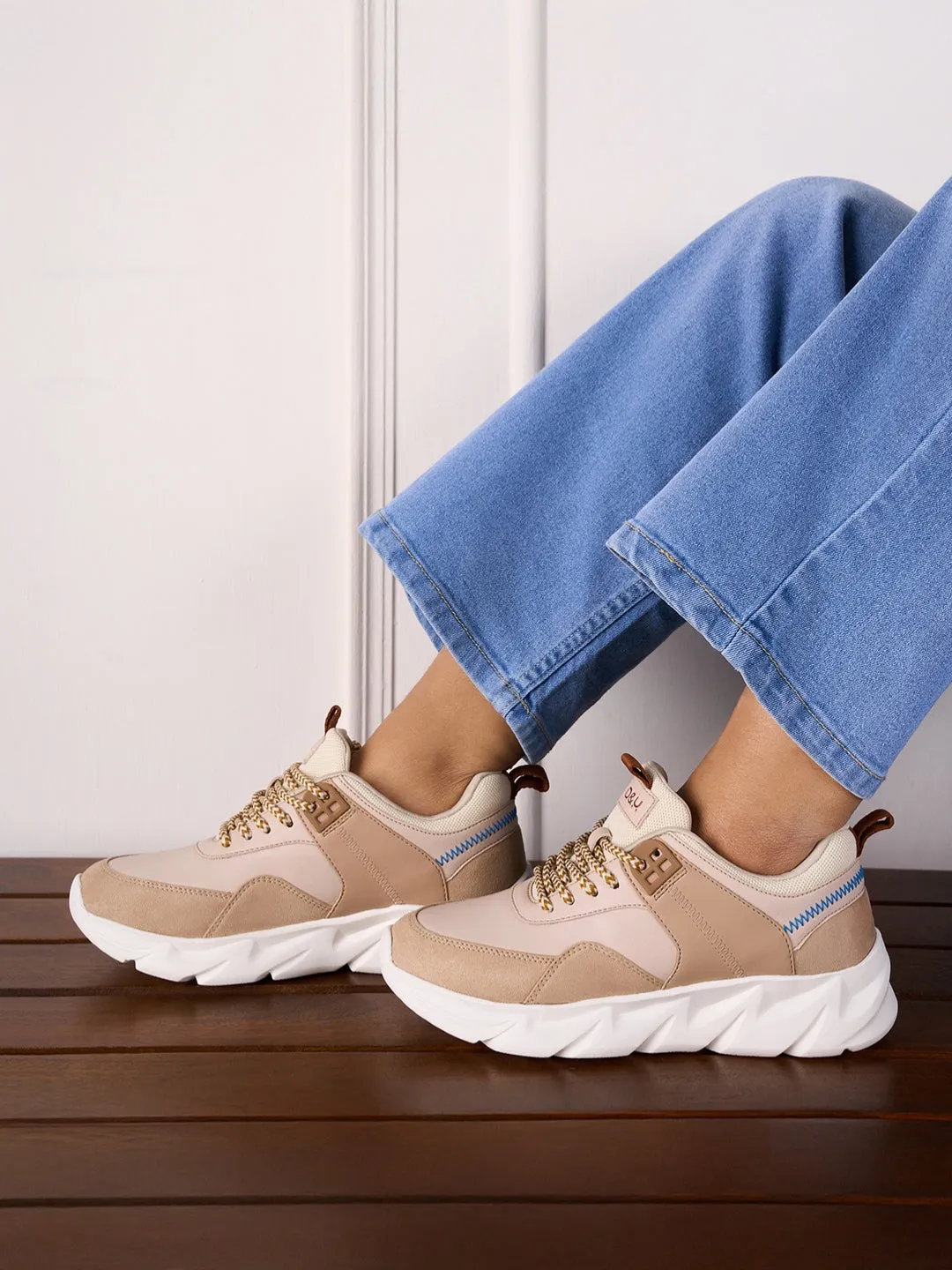Women's Nude Cream All Seasons Wearing Sneakers (IU1005)