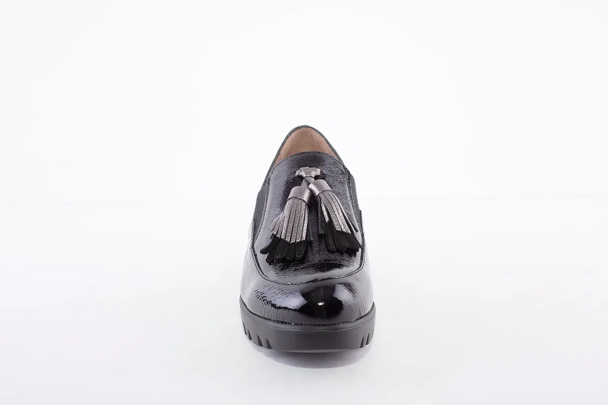 WONDERS - C-33254 WEDGE SLIP-ON TASSEL SHOE - BLACK PATENT