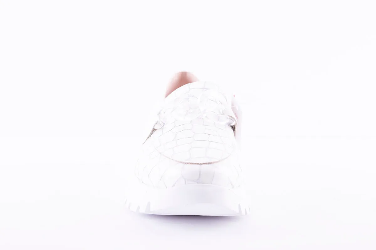 WONDERS - PATENT LEATHER CHAIN MOCCASIN - WHITE